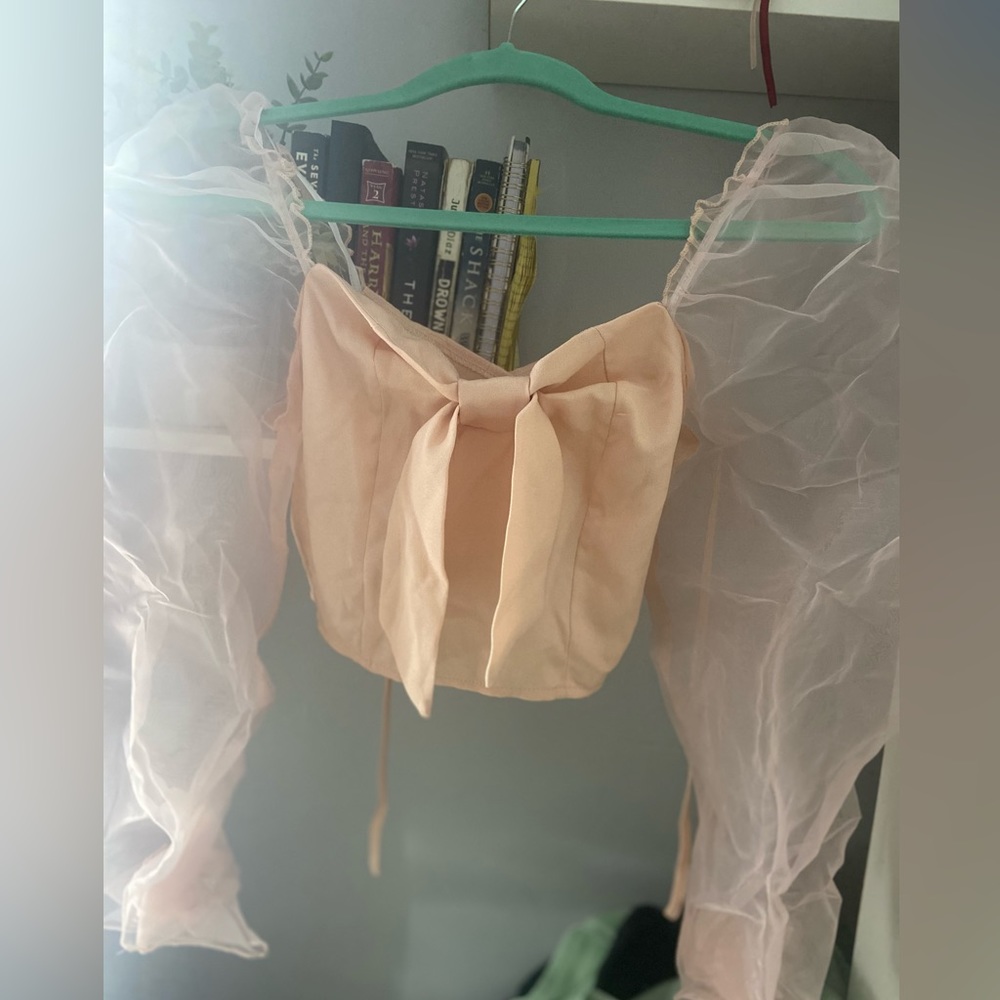 Never used!Mesh panel sleeve frill trim knot crop top